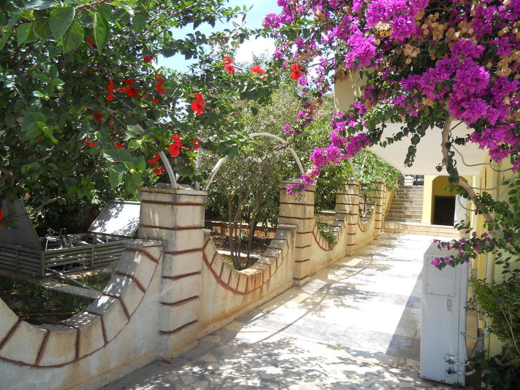 Baris Hotel Erdemli Buitenkant foto