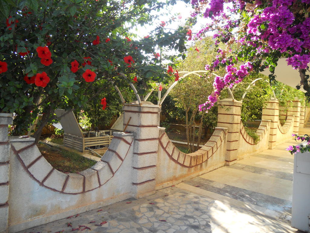 Baris Hotel Erdemli Buitenkant foto